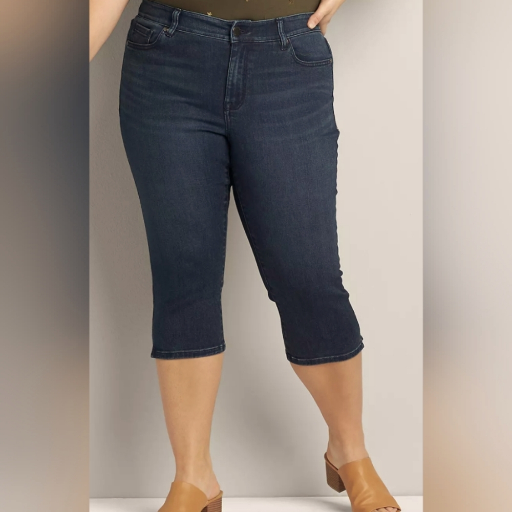 Lane Bryant Super Stretch Curvy Fit Pedal High Rise Capri Jeans